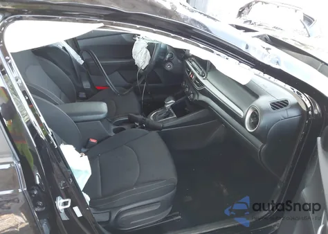 2021 Kia Forte Lxs z USA, uszkodzony, nr VIN 3KPF24AD1ME274138